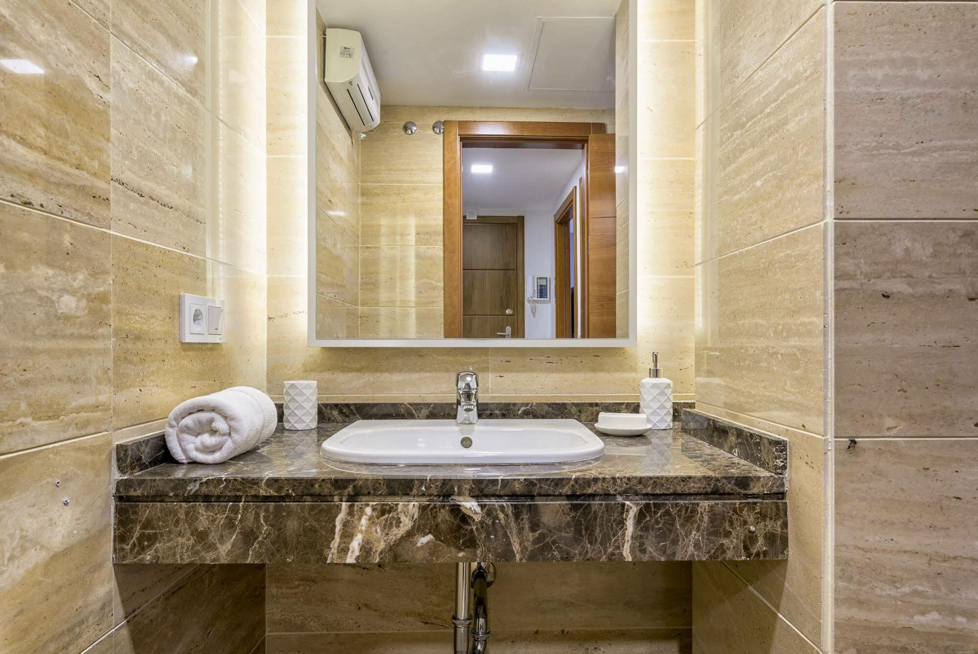 Goodplaces Larios Apartment Malaga Exterior photo